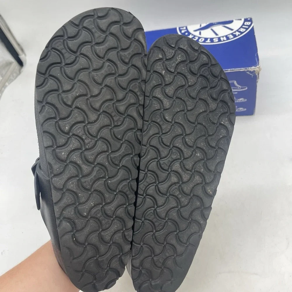Birkenstock shop confidence